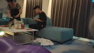 内射研二学妹