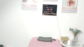 试图在夏威夷旅馆保持安静