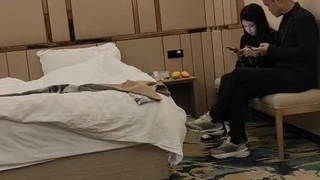 幻昼护士女友叫到医院厕所草逼没有前奏直接暴力插入
