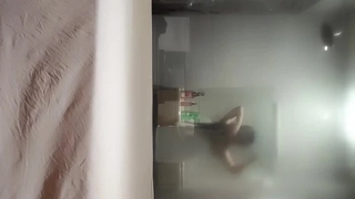 大学生在夏季彼得斯的热门视频中探索BDSM